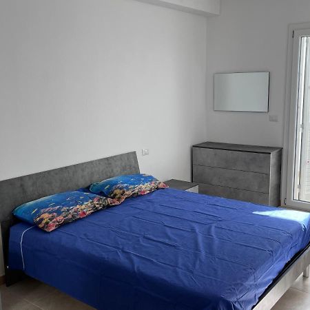 Residence Le Maree Porto Pino Bagian luar foto